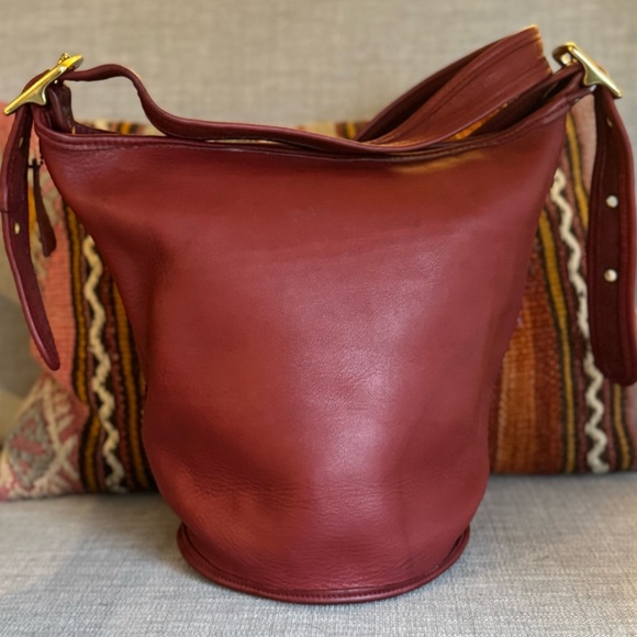 Vintage Coach Red Helen’s Legacy & Vintage Coach Wallet - Picture 3 of 16